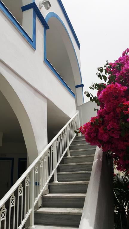 Hotel Lodos Karterados  Bagian luar foto