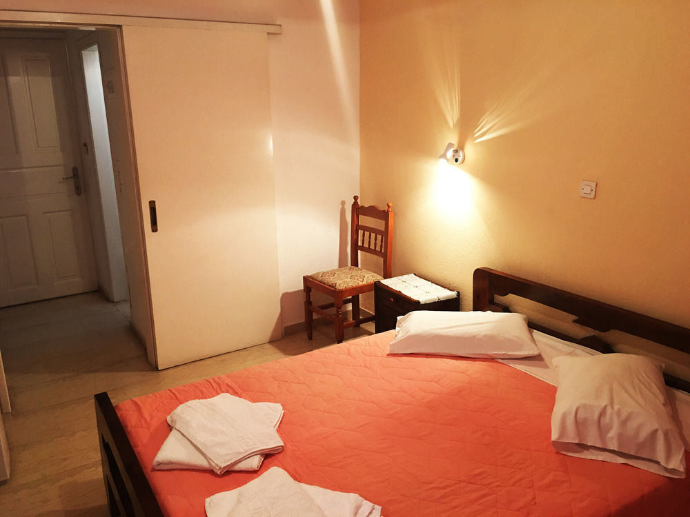 Hotel Lodos Karterados  Bagian luar foto
