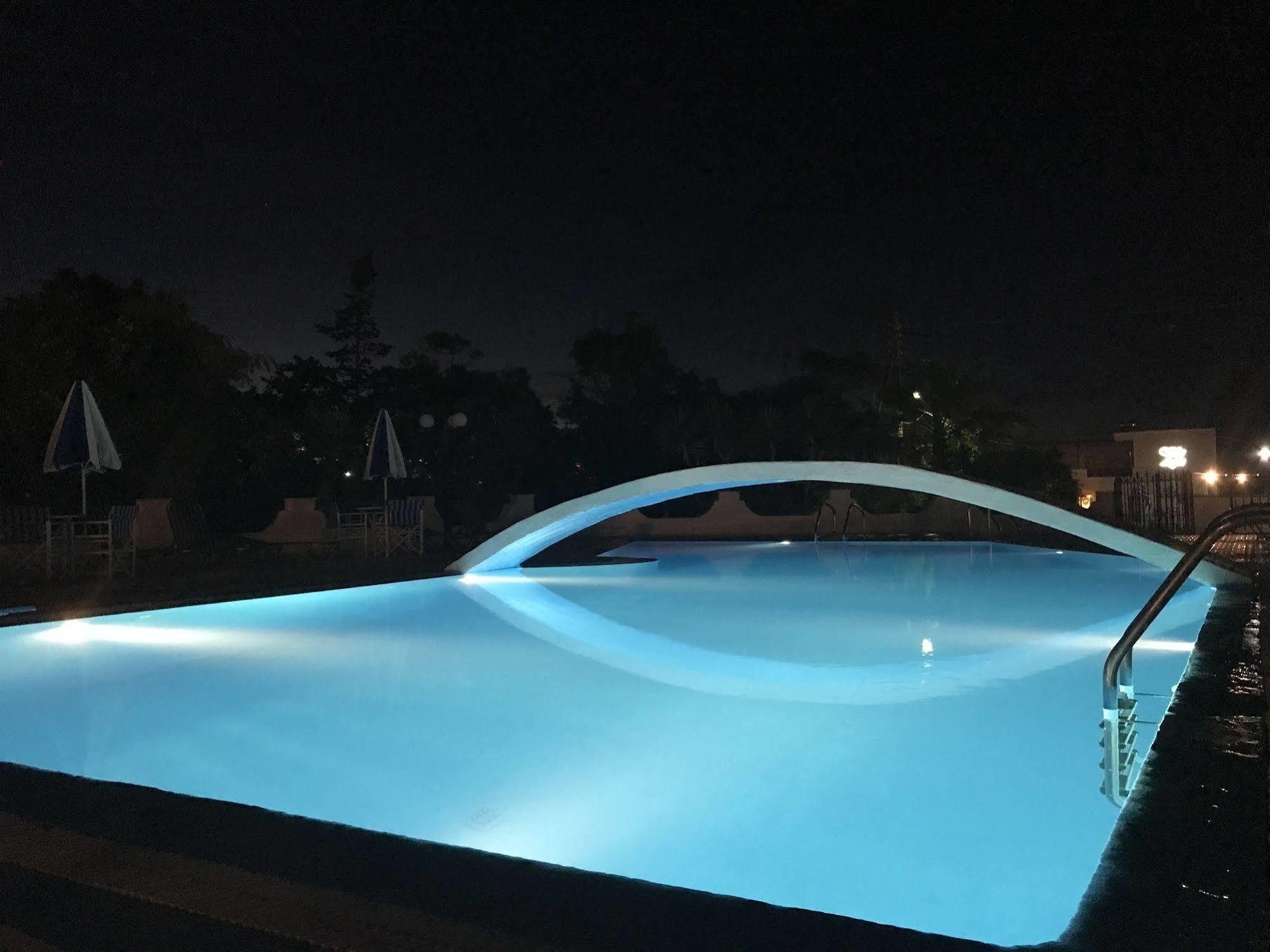 Hotel Lodos Karterados  Bagian luar foto